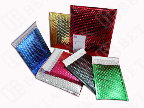 Quality Aluminum Metallic Mailing Bags Envelopes With Bubble Wrap Inside for sale