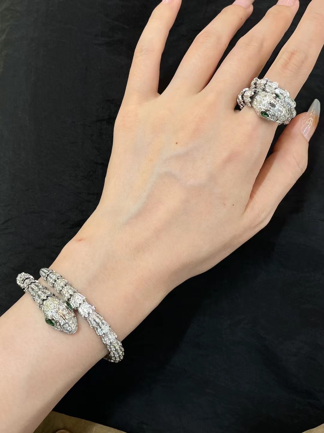 Quality 100% Real 18K Gold Luxury Brand Jewelry Serpenti Viper Bracelet Ring China Factory for sale