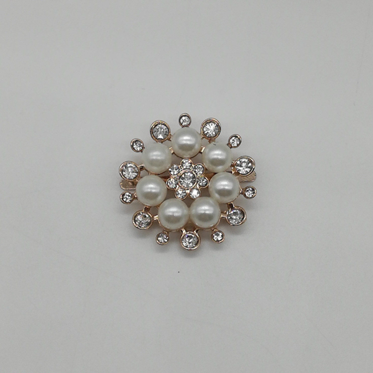 Quality Pearl Flower Shoe Brooch Accessories , Zinc Alloy Small Shoe Clips Fashionable for sale