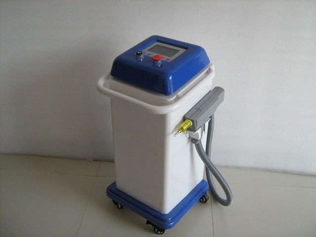 Quality Q Switch Nd:YAG Laser Machine For Skin Rejuvenation, Tattoo Removal / Birth Mark Removal for sale