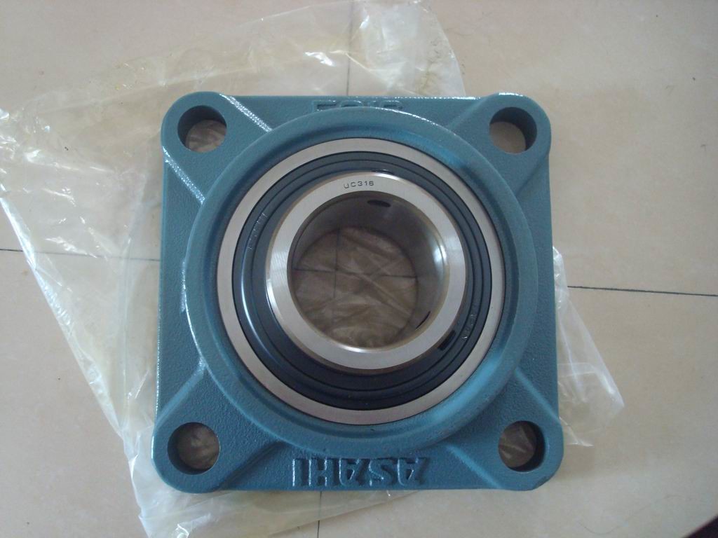 Quality Pillow block bearing/insert bearing with housing UC316 for sale