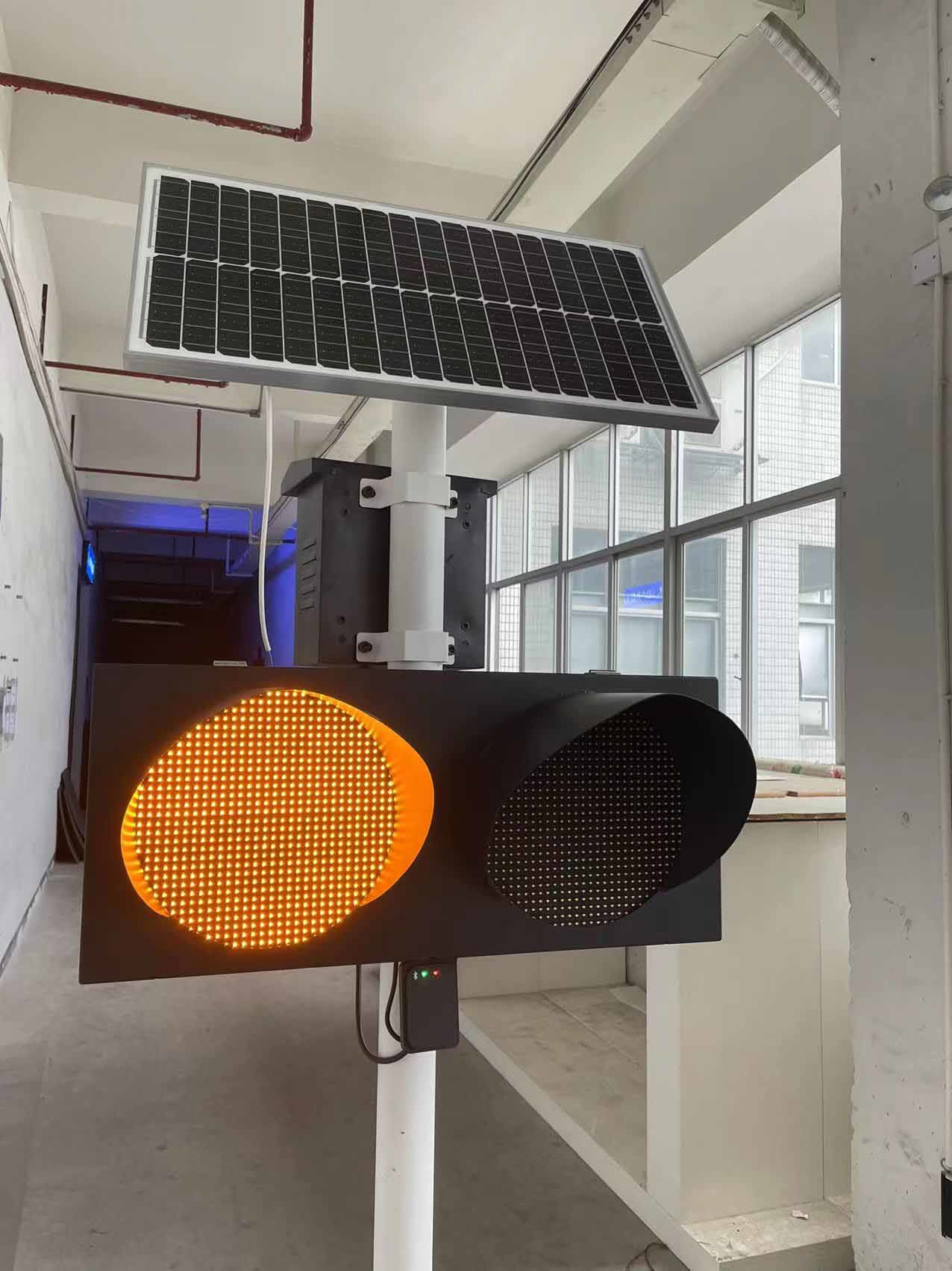 Quality Solar Panel Radar LED Display 2000cd/m2 Battery Indication Sign for sale