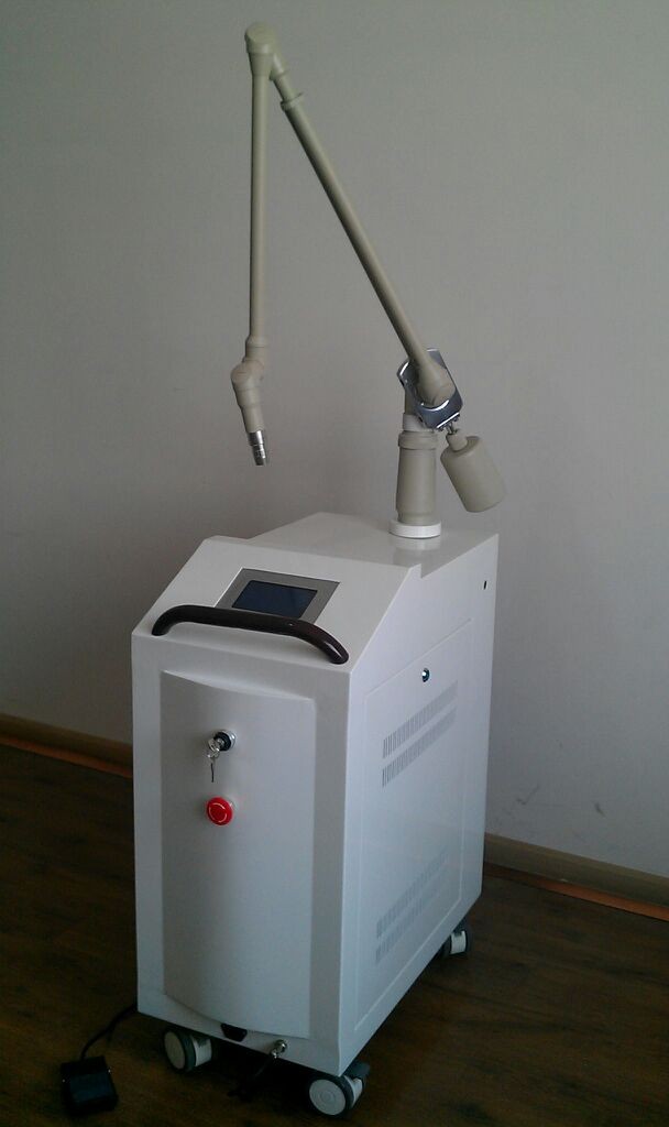 Quality Professional 1055nm / 1064nm / 532 nm Q-Switch Nd:YAG Laser Tattoo Removal Equipment for sale