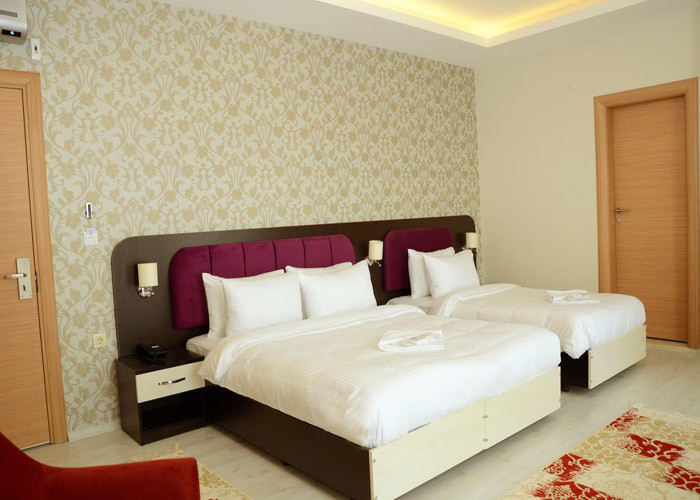 Quality King Size Bedroom Furniture Set Walnut Color Modern Style OEM Service for sale