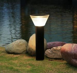 Quality Factory Wholesale Led Solar Lawn Lamps IP 65 Waterproof Outdoor Solar Garden Lights for sale