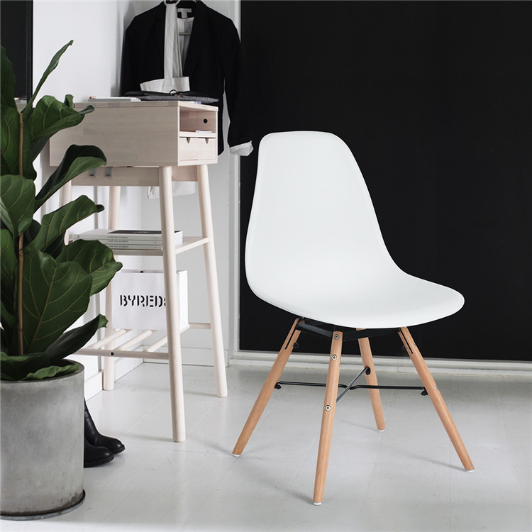 Quality Eames Style PP plastic dining chairs modern comfortable restaurant office chairs living room chairs dining wood legs for sale