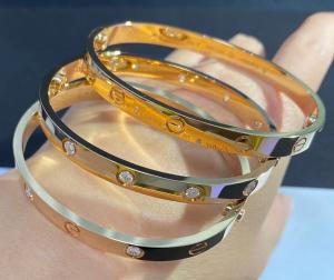 Quality Unisex 18k Gold Jewelry Anniversary Engagement Hk Setting Bangle for sale