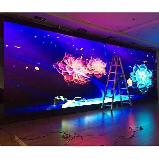Quality SMD 2121 High Resolution LED Screen , P2mm LED Display Full Color for sale