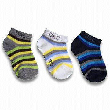 Quality Boy's Design Socks, Available in Size of 18 to 22, Made of Poly and Span, Weighs 15g for sale