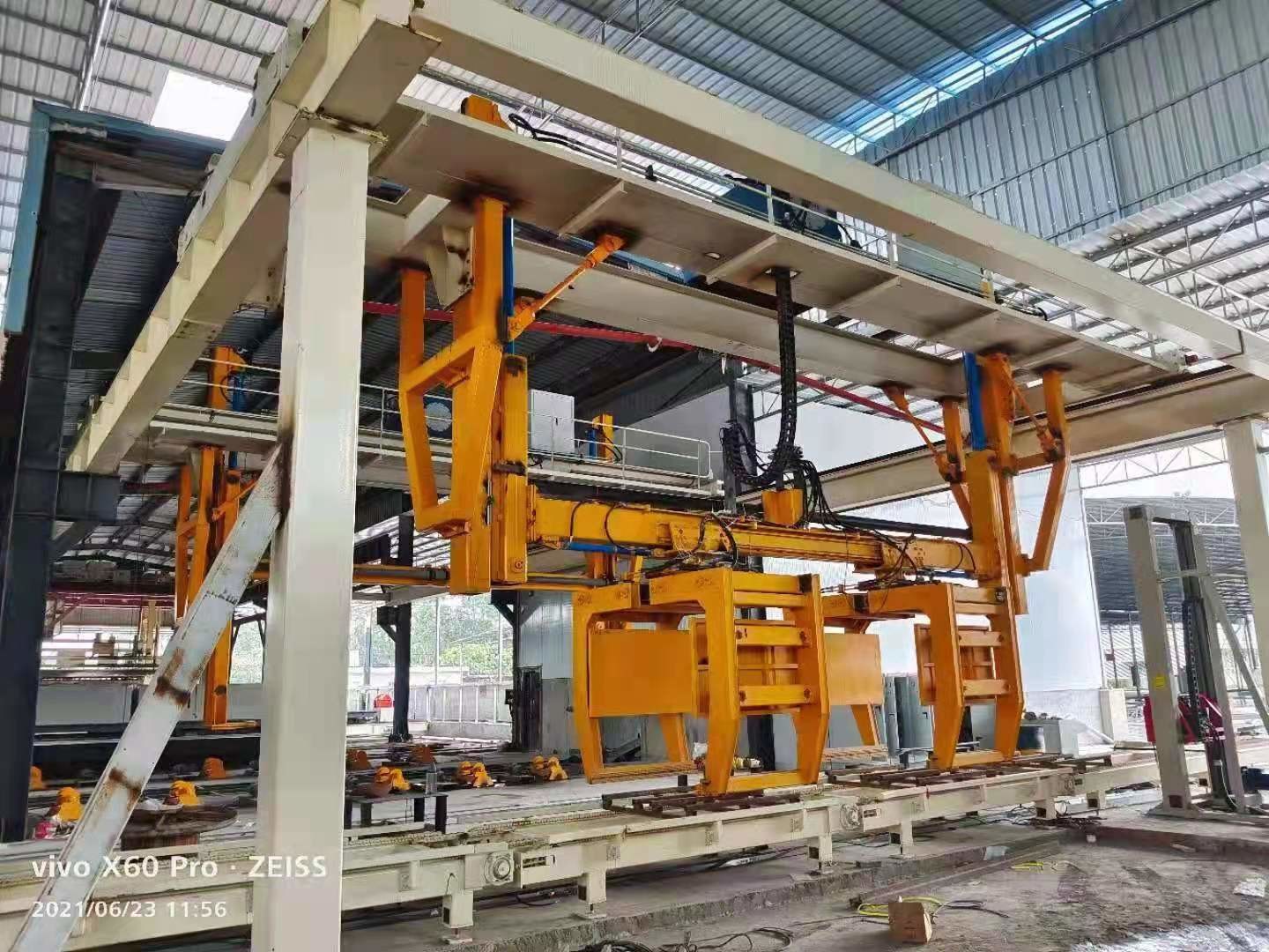 Quality Automatic Lightweight Concrete Block Production Plant for Building - ISO9001 380V Rotary Crane AAC Block Cutting Machine for sale
