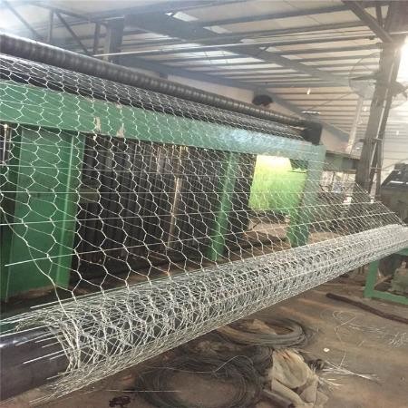 Quality Gabion road mesh provides lateral restraint to the asphalt, which improves resistance to rutting and shoving for sale