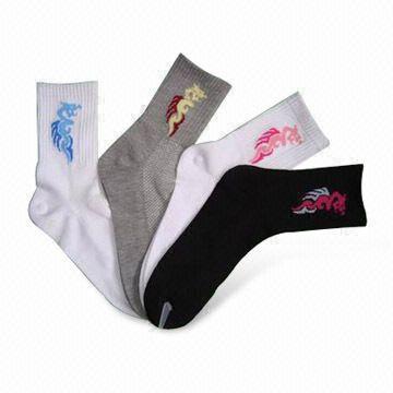 Quality Ladies Sports Socks with Dragon Design, Available in Size of 35 to 41 for sale