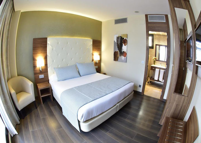 Quality Deluxe Modern Hotel Bedroom Furniture , King Size Bedroom Sets for sale