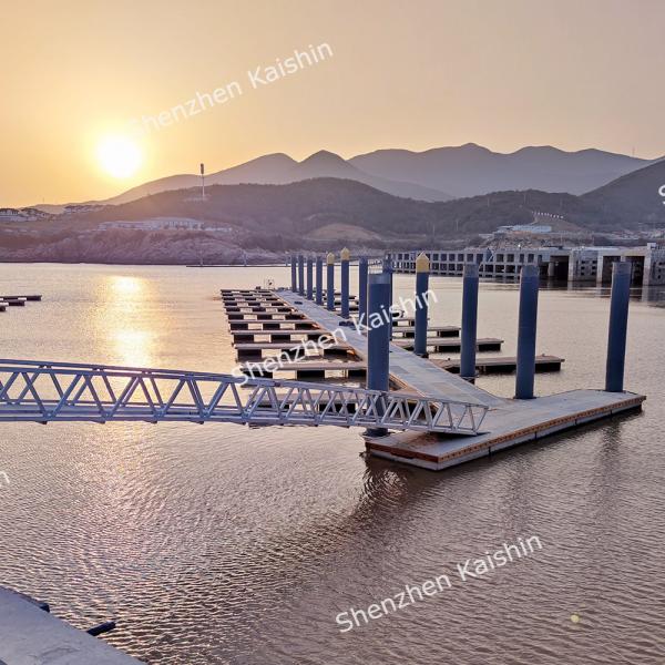 Customized Marine Finger Pontoon Long HDPE Floats with WPC Decking