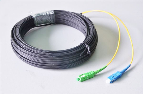 FTTH SCAPC Fiber Optic Patch Cord 1 2 4 Cores G657A1 Fiber Optic Drop Cable