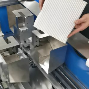 Automatic 220v 50hz Ac Filter Making Machine 450mm Wide