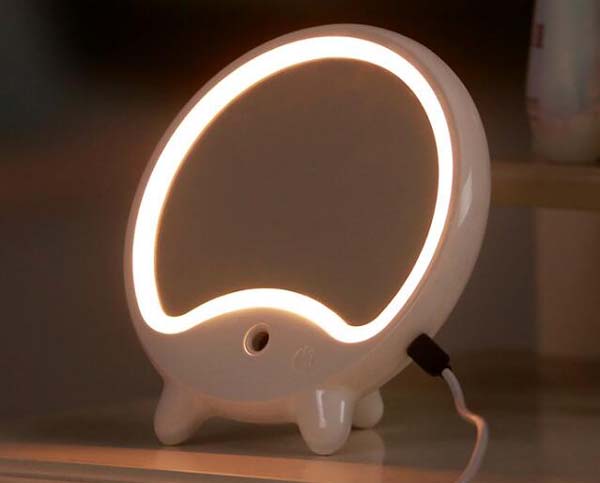Desktop LED Light Makeup Mirror Mist Humidifier For Beauty Salon