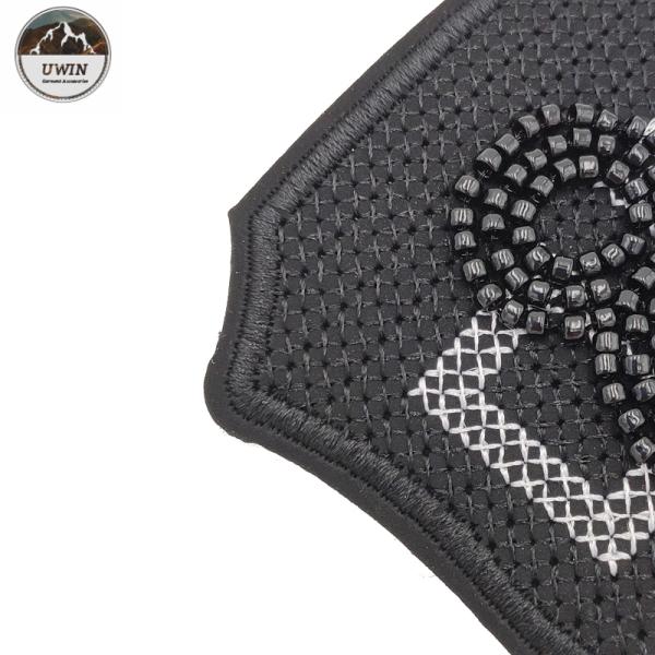 Sew On OEM Beaded Applique Patches Heart Eyes Sequins Material Merrowed Border