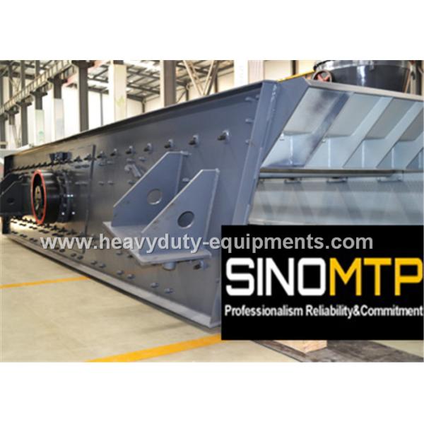 Vibrating Screen with Strong violent vibrating force High screening efficiency