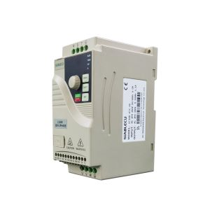 Quality 0.75KW 220V 1HP VFD Single Phase Frequency Inverter for sale