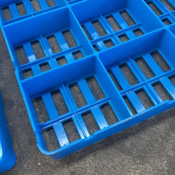 Thin Type Small Size Connected HDPE Plastic Pallets Mat Boards For Warehouse Floor