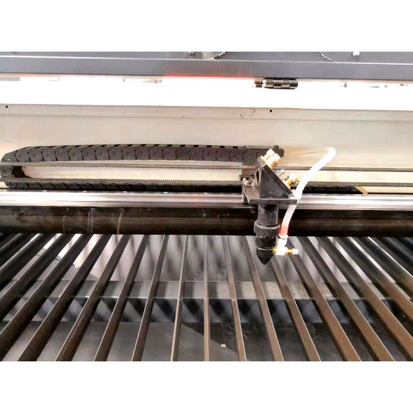6090 CNC CO2 Laser Cutting Engraving Machine With Multi Axis Transmitting System