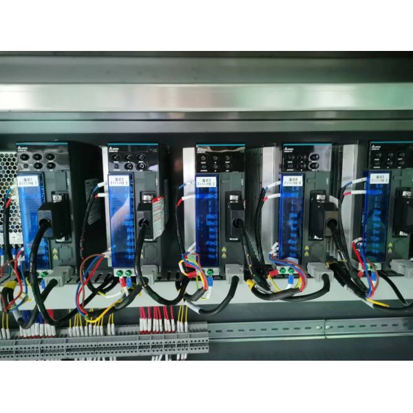 Filling Accuracy ±1% accuracy Gear Pump Shampoo Filling Equipment with 8 Filling Heads