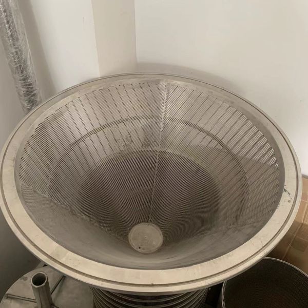 Triangle Wedge Wire Centrifuge Basket 500mm Customized Length Polishing