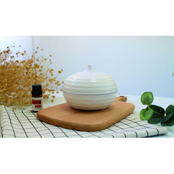 Home Ultrasonic Aroma Essential Oil Electric Humidifier 100ML Work Quietly