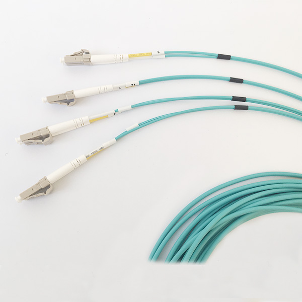 8F MPO To LC Duplex MPO Fanout Cable Multimode OM3 Fiber For Data Communication