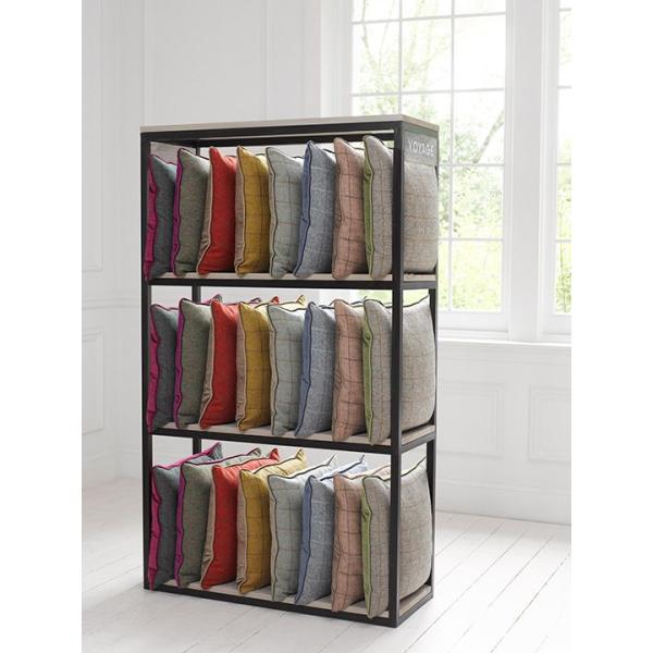 Retail Store Metal Display Stands Metal Pillow Display Rack With Casters