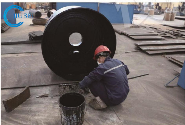 Q235 Metal Pipe Lined With Wear Resistant Alloy Material Length Range 1m - 12m As Request