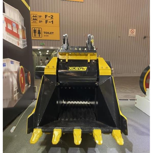 Efficient Crusher Bucket With Hydraulic System 160 Liters/Min Operating Flow