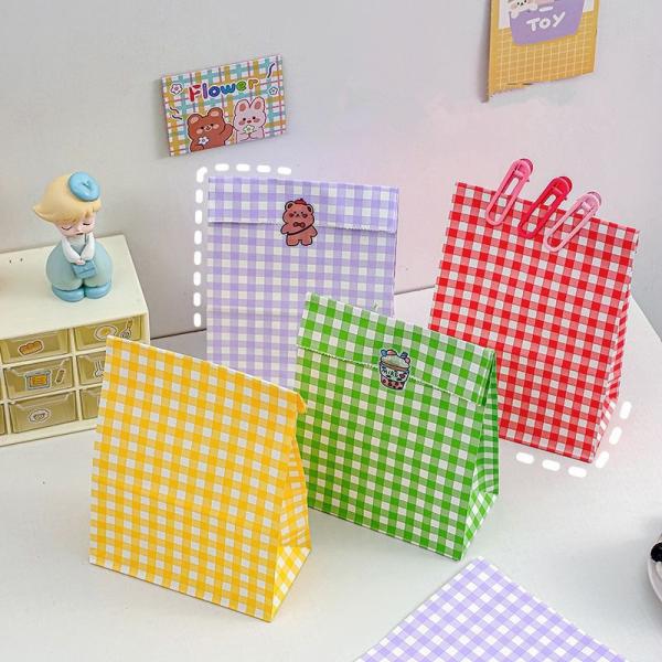 Ins Style Colorful Checkered Gift Bag Custom Printed Paper Bags with Latest Style and Customized