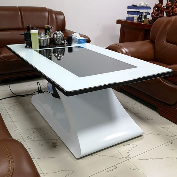 4K Indoor Interactive Smart Touch Screen Tables / Multitouch Table 350 cd/㎡
