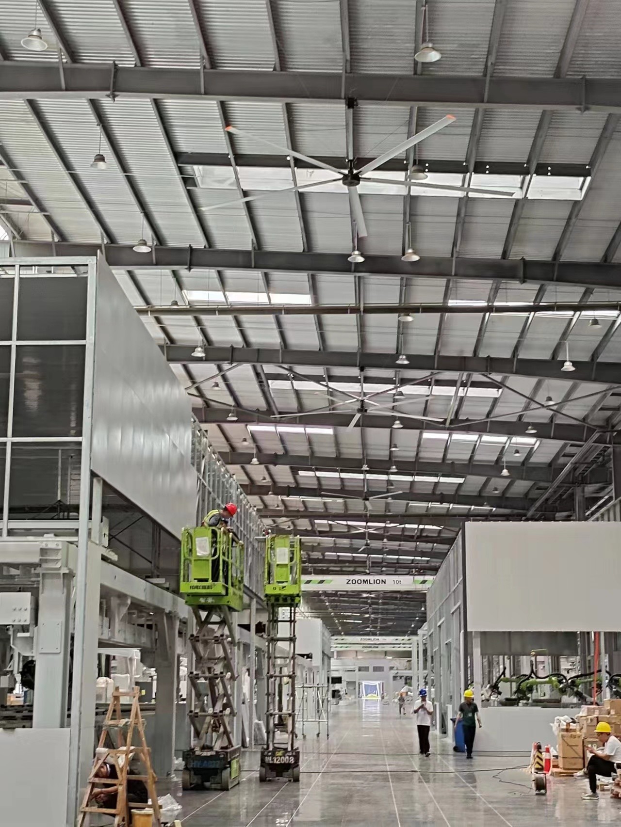 Quality Massive airflow HVLS Industrial Large Overhead Fans with Controls for sale