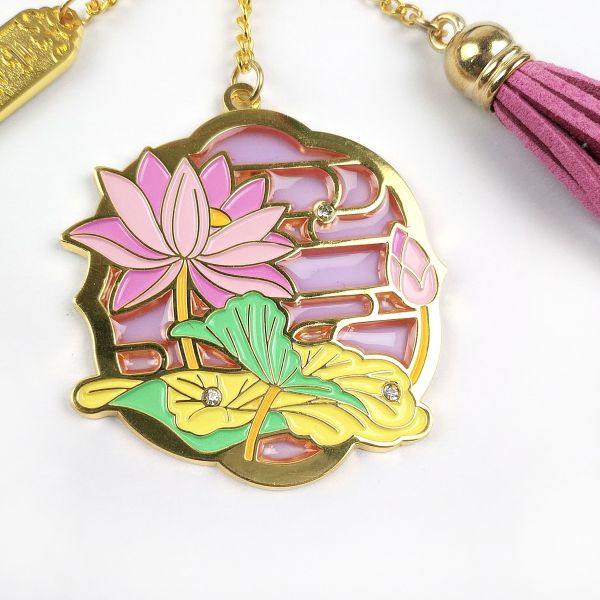 Customized Soft Enamel Keychains with Trolley Coin for Vibrant and Durable Branding and Needs