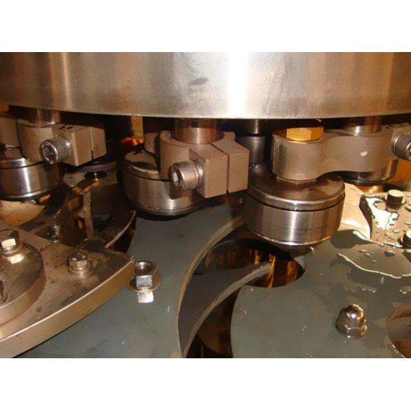 500ml Automatic Water Filling Machine , Liquid Filling Machine For Various Bottles