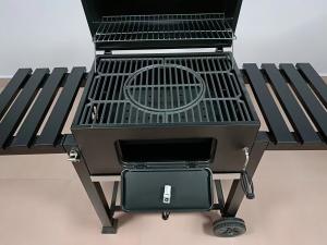 China Movable CSA Charcoal BBQ Grill 30kgs Stainless Steel Wood Grill on sale