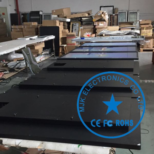 55 Inch High Resolution Wifi Digital Signage Display Grade A LG HD Screen