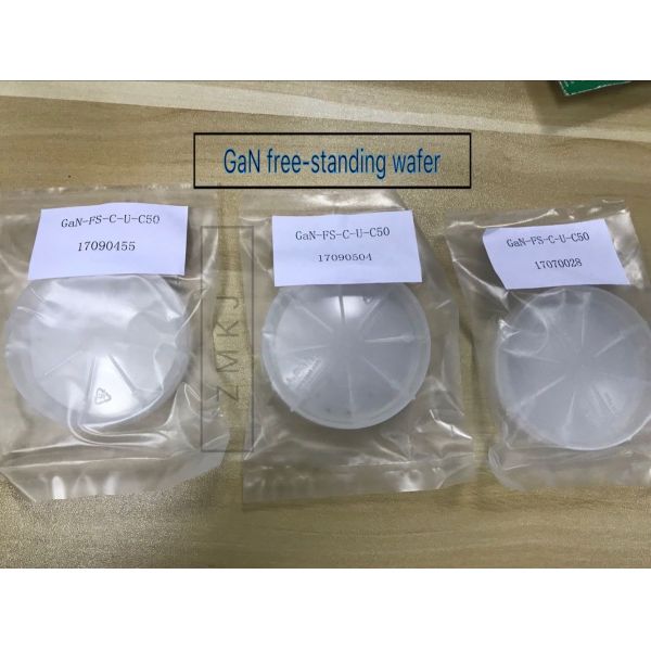 HVPE Gallium Nitride GaN Wafer , Gan Chip Free Standing 10 x 10 mm Size