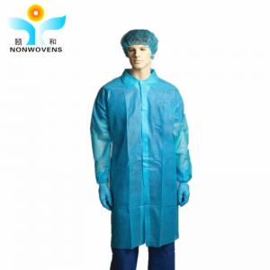China 25-50gsm PP Disposable Lab Coat Knitted Wrists Single Collar on sale