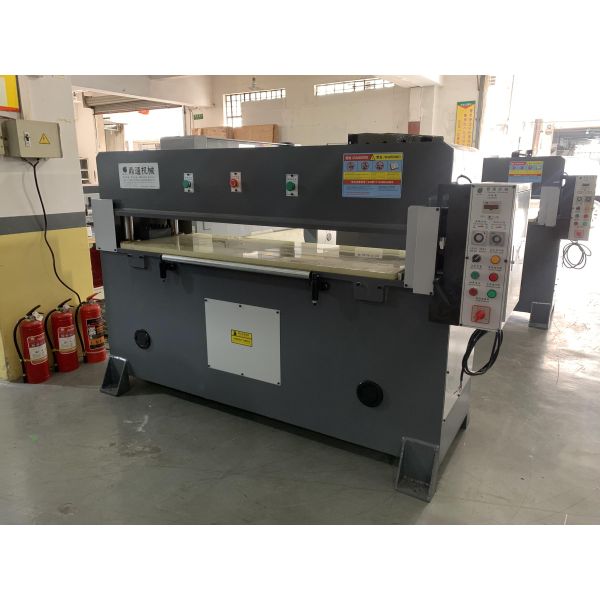 Hydraulic Die Cutting Machine with Four Column Structure Ensuring Uniform Cutting Depth and Precise Die Cutter Positioning