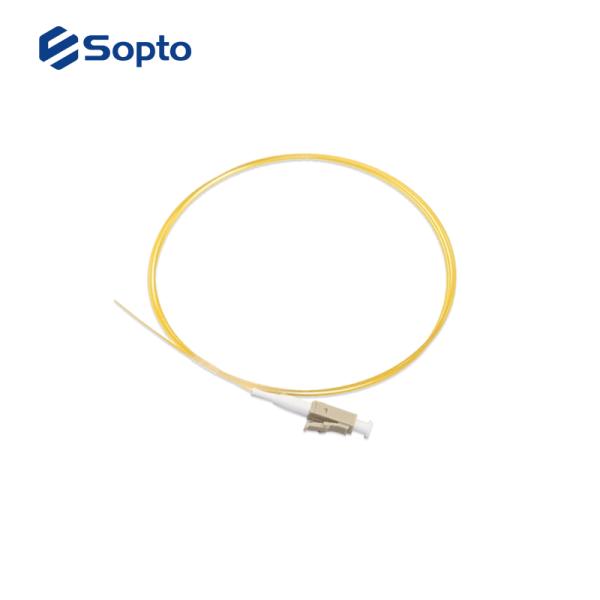 PVC Outer Jacket Single Mode Fiber Pigtails SC/APC G.652D 0.9mm 1M