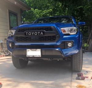 China ABS Front Mesh Grill For Toyota Tacoma Grill 2016 + 2017 With Letter And TRD Logo on sale