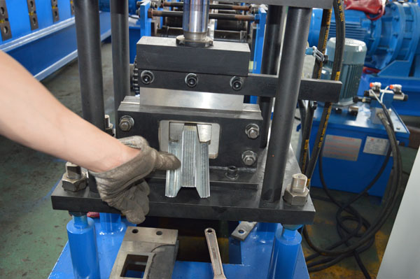 5.5KW 30m/Min Stud And Track Roll Forming Machine With Gear Box