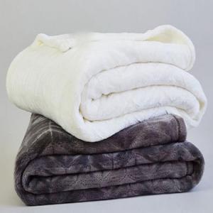 China Custom Double Ply Sherpa Flannel Plush Blanket For Hotel / Home / Office Throws on sale