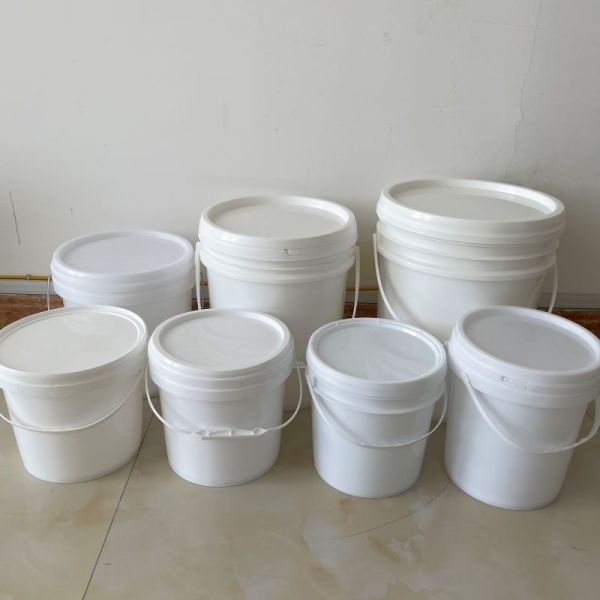 Customize Plastic Container Small Plastic Bucket with 500ml Capacity and Accessories