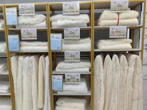 Quality Garment Soy Protein Fibre Hygroscopic Heating Warm Polyester Fiberfill Batting for sale