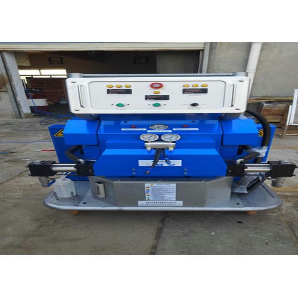 Compact Structure Polyurea Spray Equipment , Hydraulic Spray Foam Insulation Machine